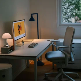 Bàn làm việc đẹp hiện đại, đậm chất cá nhân